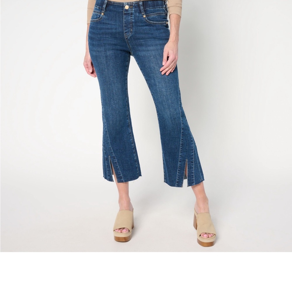 Liverpool Los Angeles Blue Flare split hem Crop Jeans for Women size 2/26